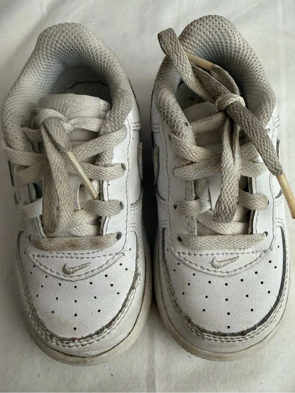 Nike Kids White and Gray Low-Top Sneakers